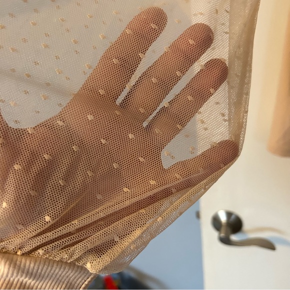 Beige ribbed top sheer sleeve - Picture 3 of 5